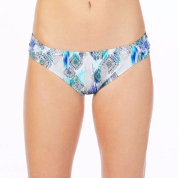 Ambrielle Other - Ambrielle Pattern Hipster Swimsuit Bottom